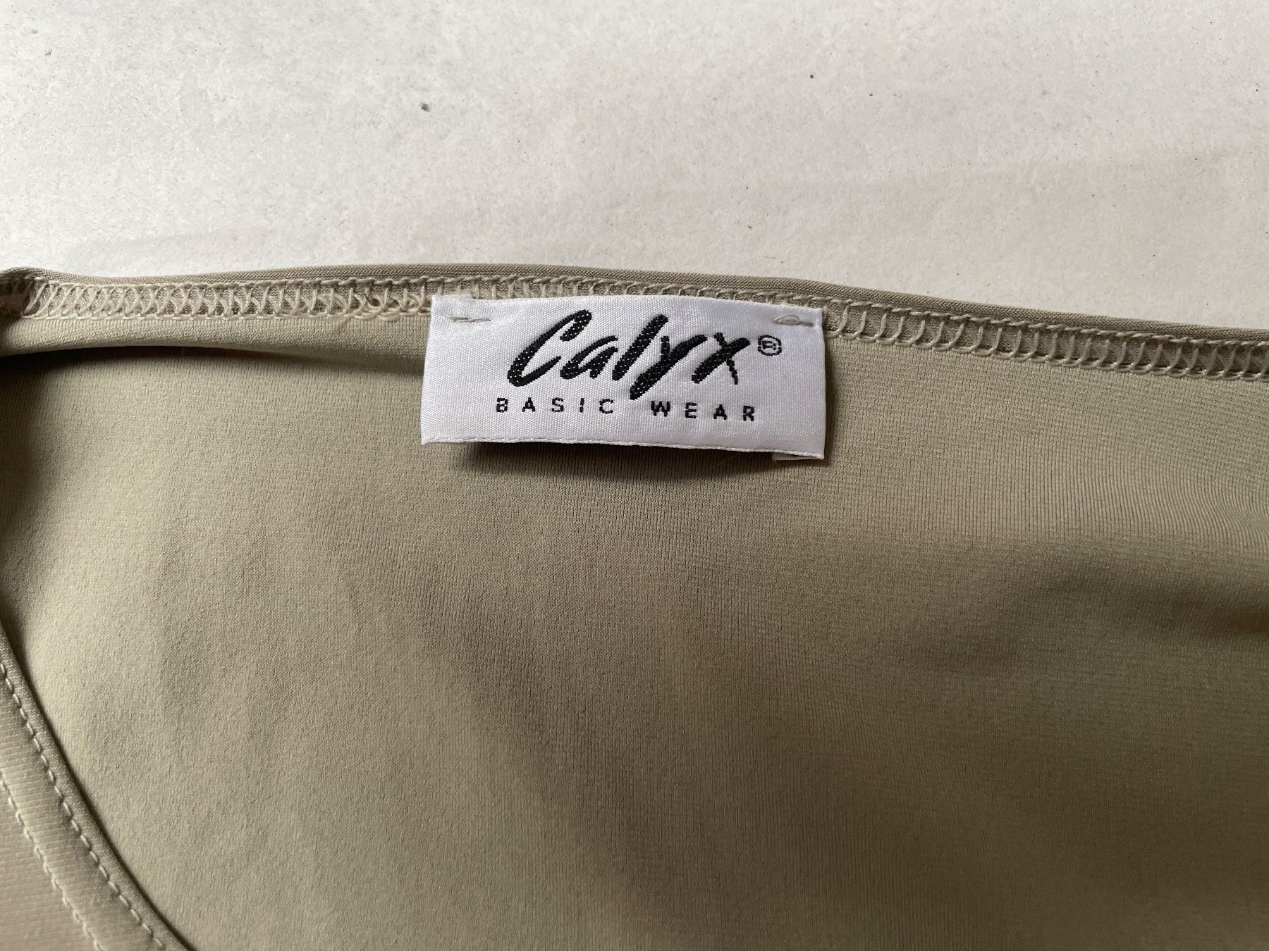 Maglioni & Felpe: Schönes Shirt / Calyx / T2 – Usato da Klingnau venduto da vollmond36 4