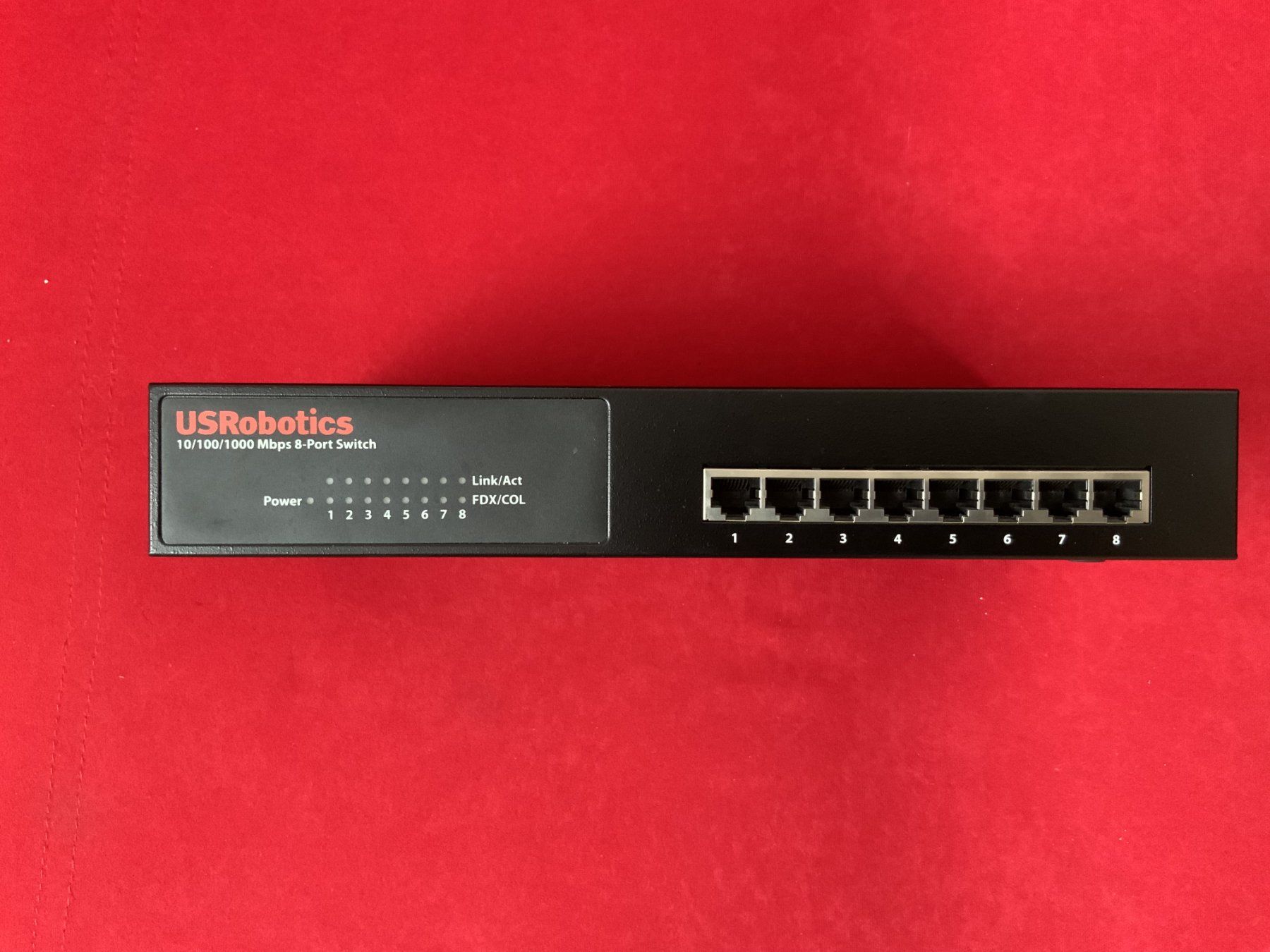 Hubs & Switches: USRobotics 8-Port Switch 10/100/1000 Mbps – Gebraucht aus Root von Tech-Nick