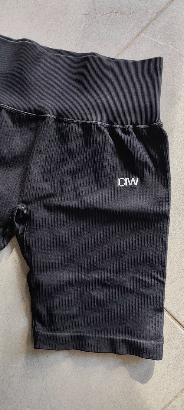 Leggings: Short Icaniwill Neuf M – Neu (gemäss Beschreibung) aus Martigny von Seuph02 1