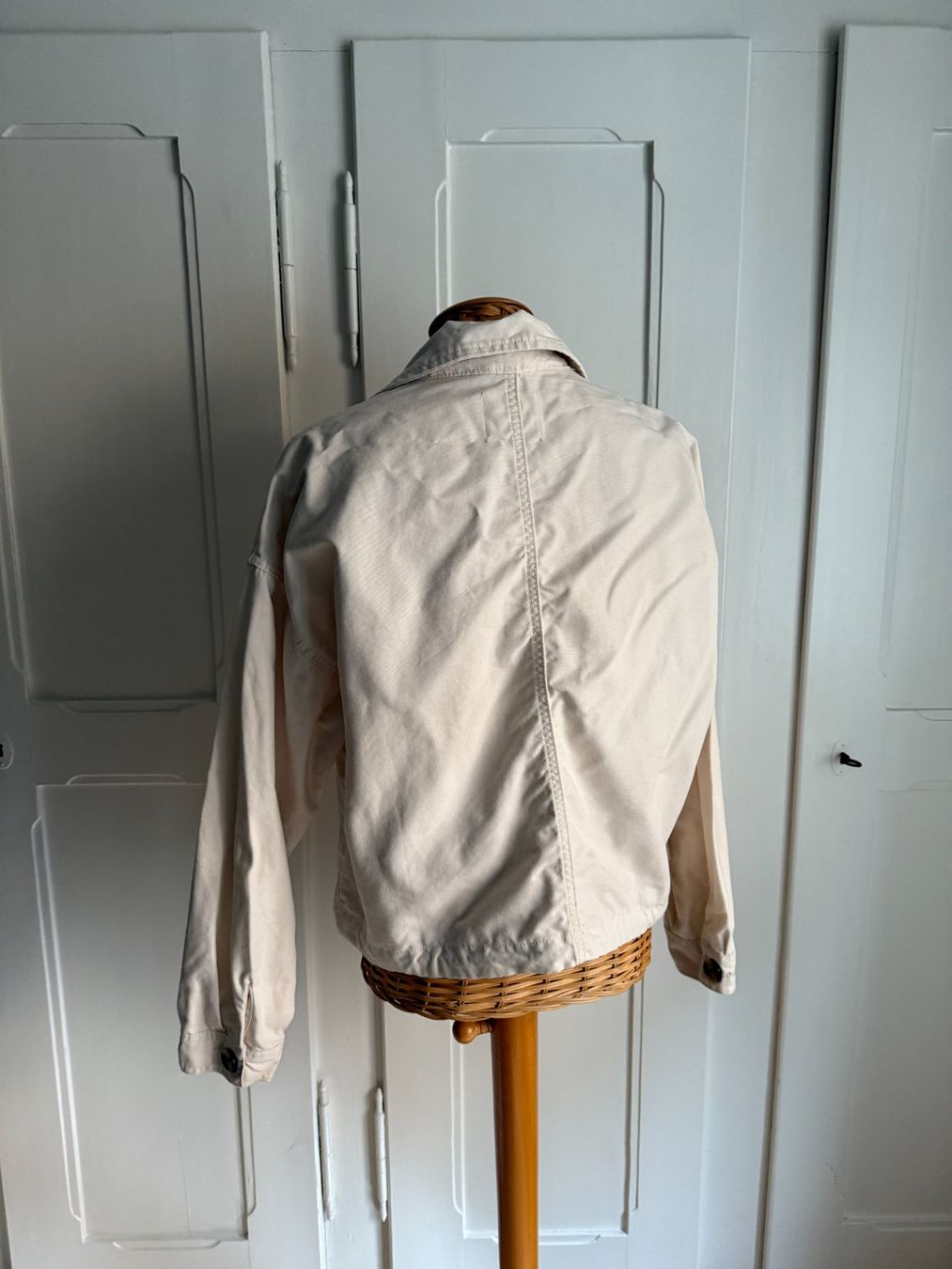 Bershka Vestes: BERSHKA - Jacke offweiss leicht M – D'occasion à Zürich par Diazaio 2