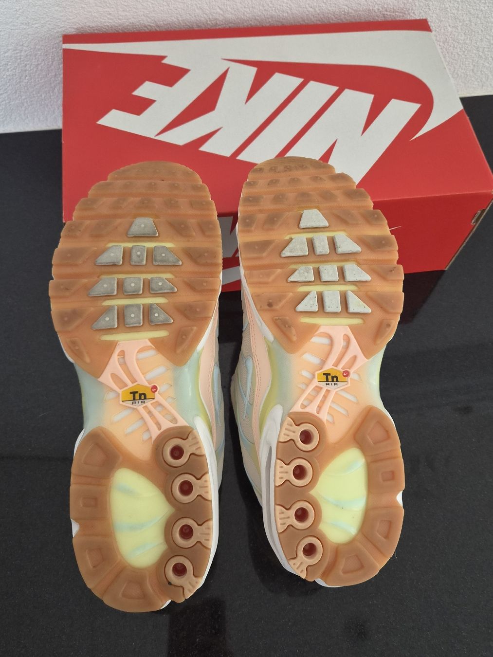 Nike Herrenschuhe: Nike W Air Max Plus TN taille 41 – Neu (gemäss Beschreibung) aus Belmont-Yverdon von jul_8nw5 5