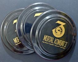 MORTAL KOMBAT 3 LOT OF PROMO FRISBEE