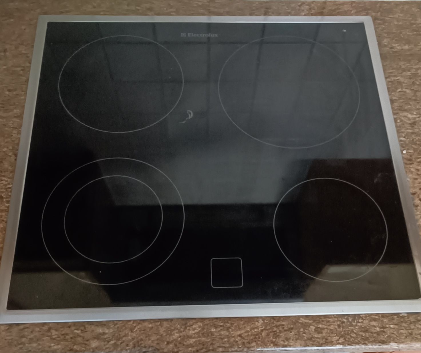 Cuisinières: Kochfeld Electrolux Glaskeramik inkl.Schaltkasten – D'occasion à Mumpf par anelva 1