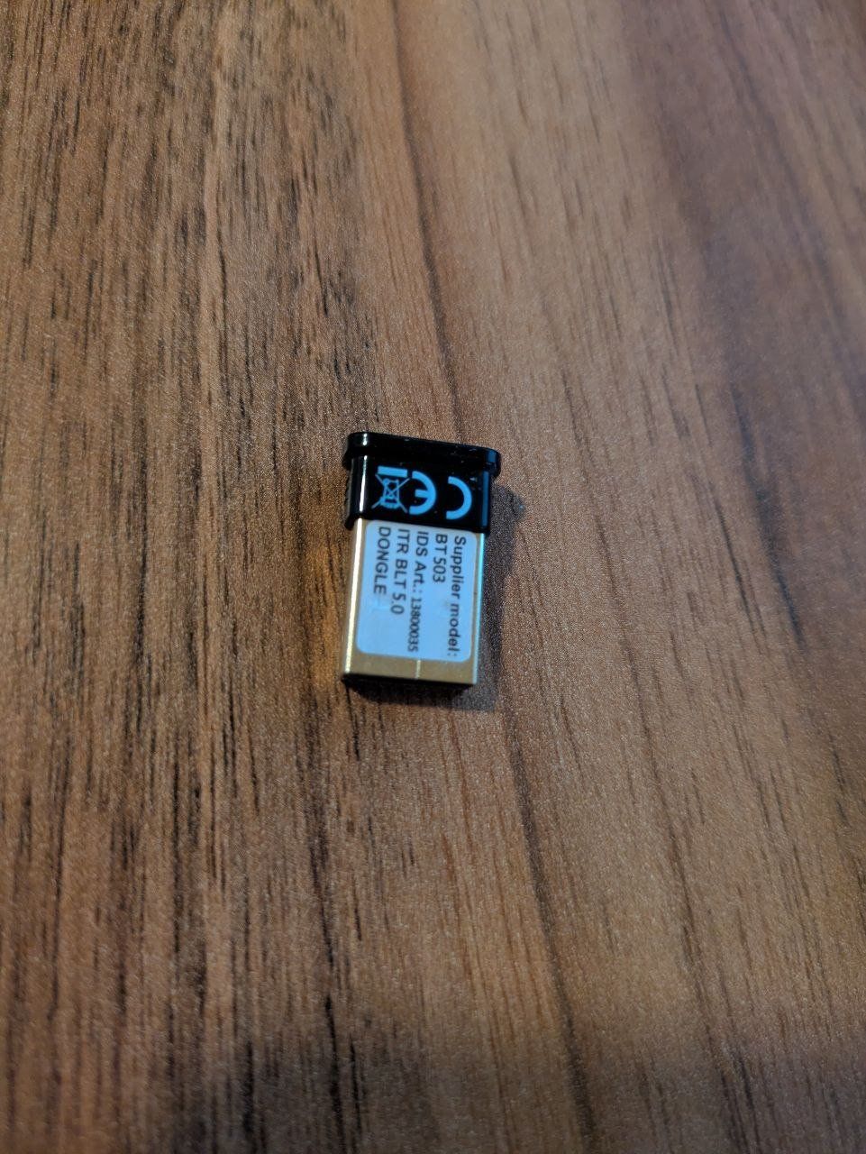 Laufwerke & Adapter: Dongle USB bluetooth – Gebraucht aus Lausanne von RR-CH