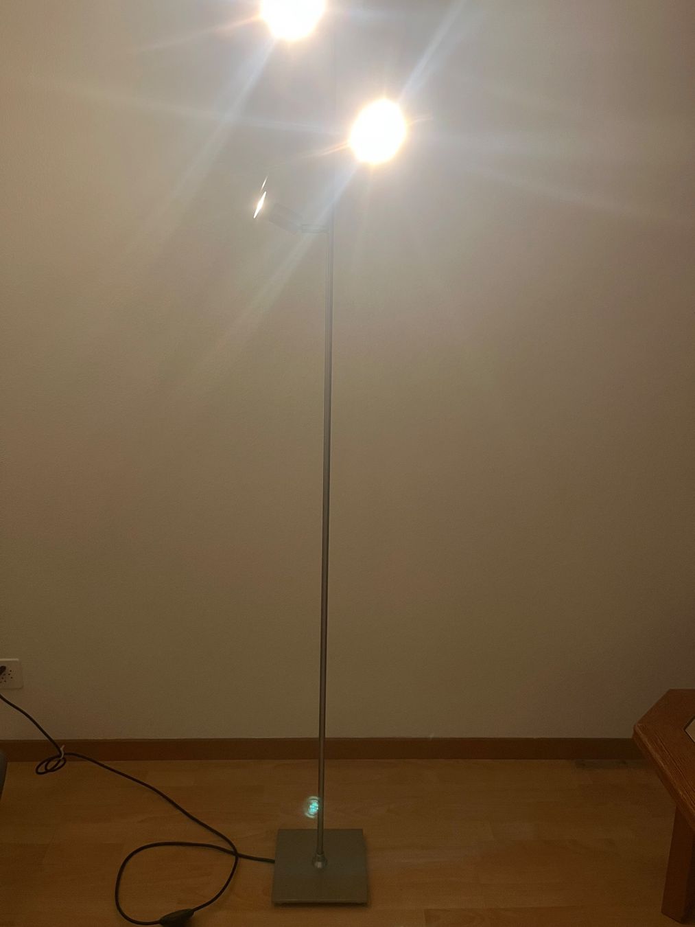 Lampade: Stehlampe Metall mit drei Spots – Usato da Trimbach venduto da ClaudioM03 1