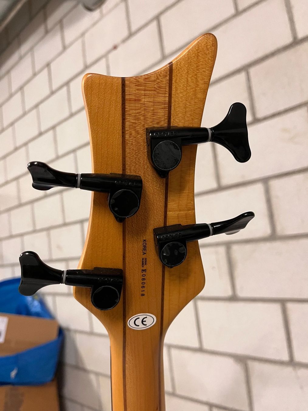 Strumenti musicali: Dean 4-String Bass, schwarz – Usato da Turgi venduto da stefanroos 3