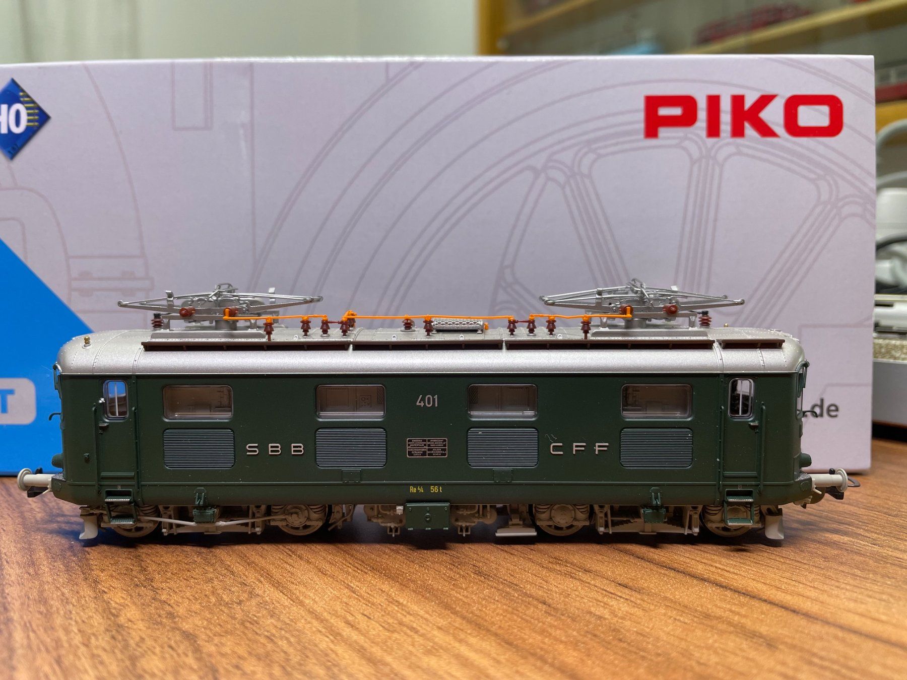 Piko Modellini di ferrovie: Piko SBB Re 4/4 I 401 in DC analog – Usato da Villmergen venduto da Mfritz 1