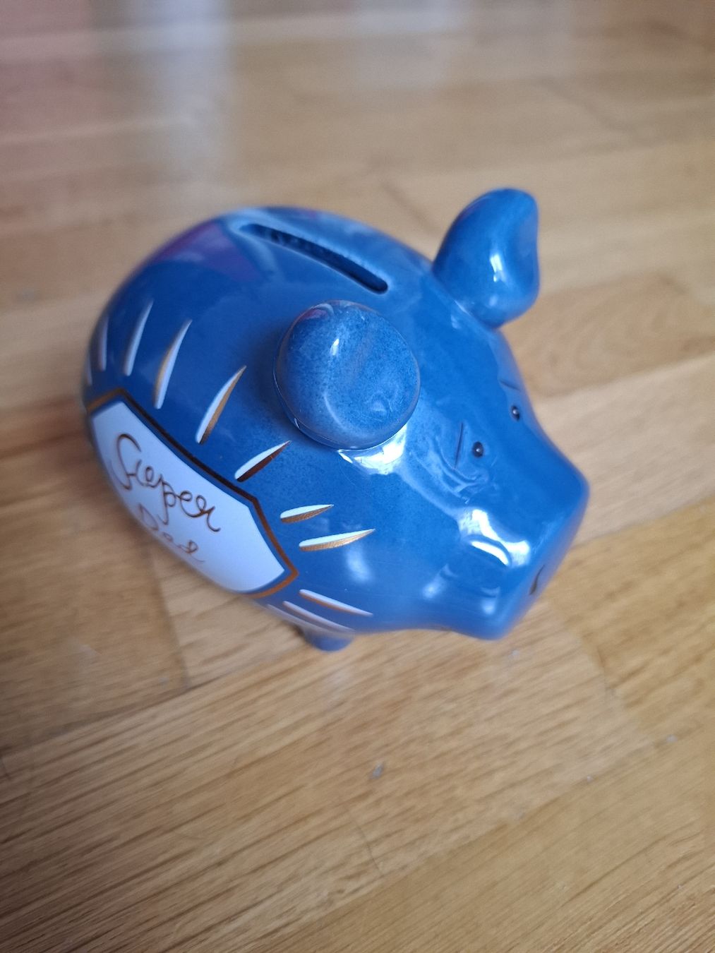 Salvadanai: Blaue Sparsau "Super Dad" – Nuovo (secondo la descrizione) da Biel/Bienne venduto da AvasTheGreatest 1
