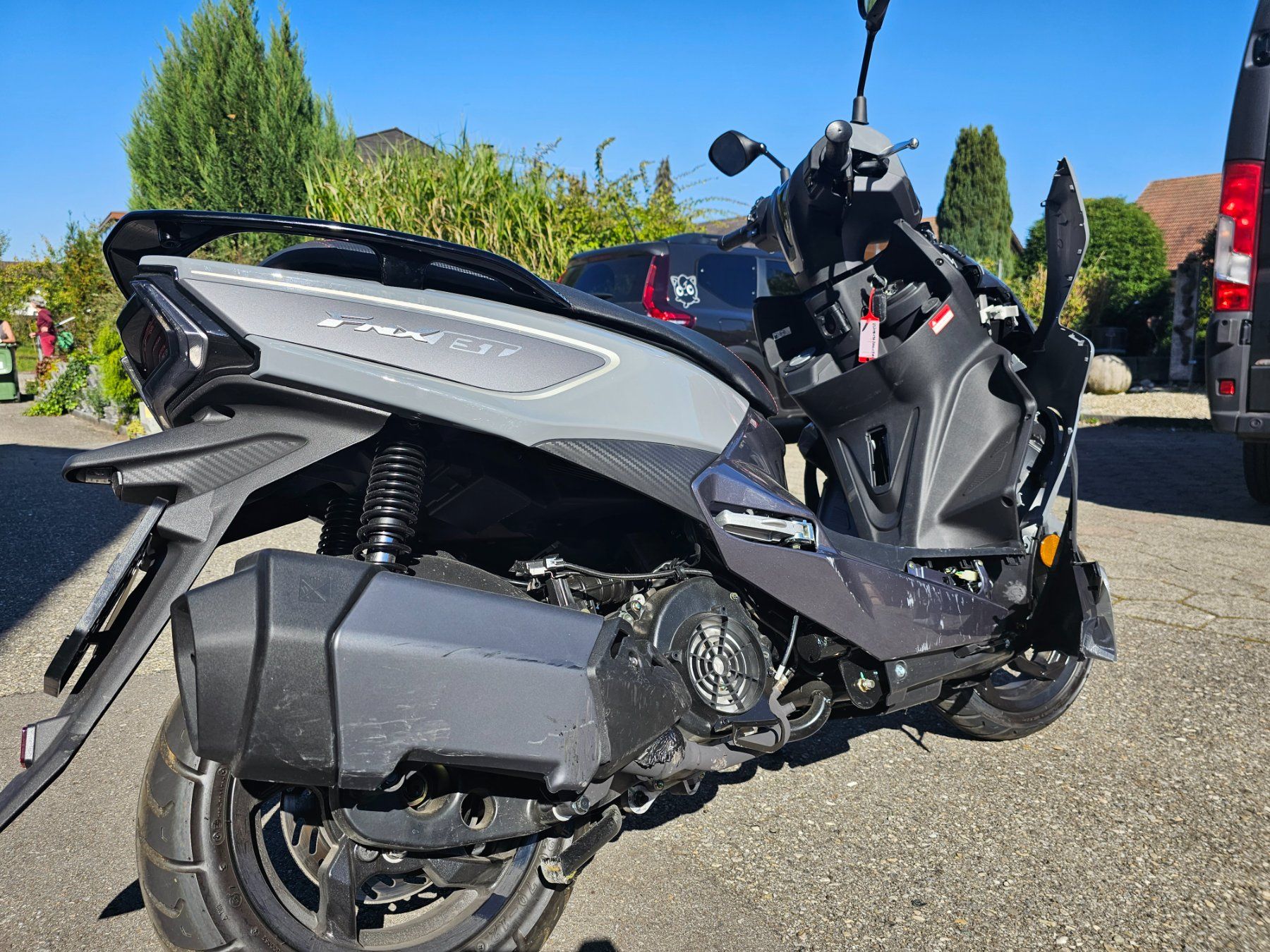 Sym Scooters: Ab 1chf Sym FNX 125 Bj08.2023 – Defekt aus Wynau von  2