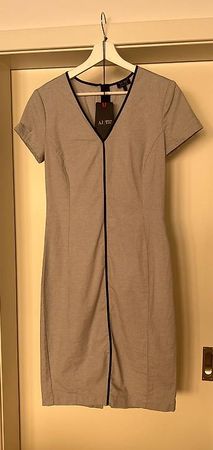 ARMANI Etuikleid Gr.38 (it.44) NEU!