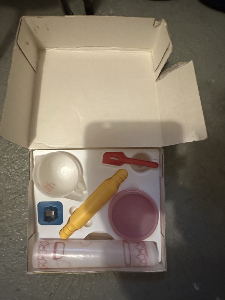 Puppenhäuser & -möbel: Kinder Backen von Tupperware – Gebraucht aus Bioley-Orjulaz von Doffy 2