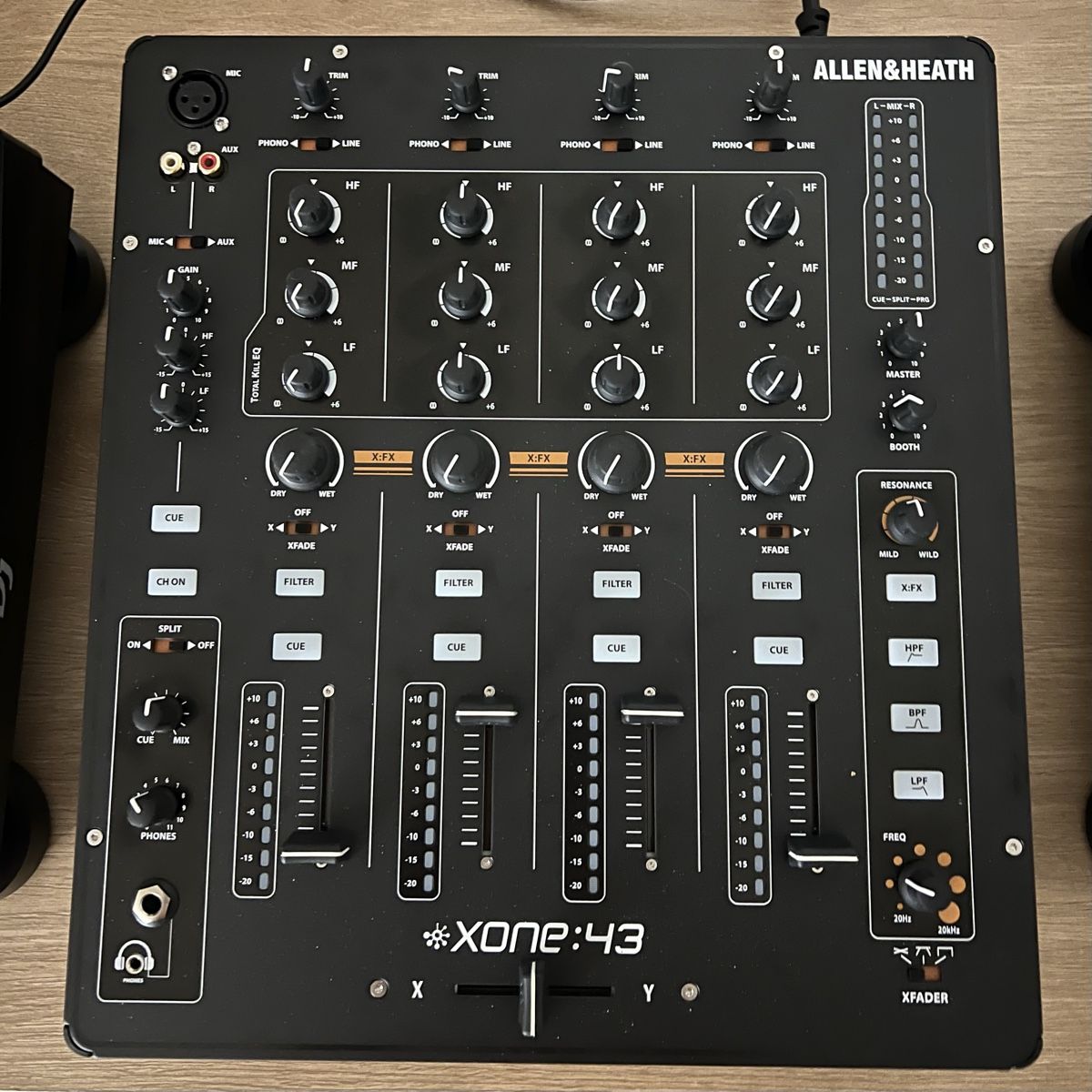 Allen & Heath Console di mixaggio: Allen & Heath Xone 43 – Nuovo (secondo la descrizione) da Domat/Ems venduto da Mauromar