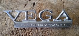 Chevrolet Vega Emblem vintage Oldtimer