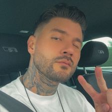 Profile image of Burc_Oezseven