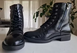 Schwarze Stiefeletten Gr. 40 - nie getragen