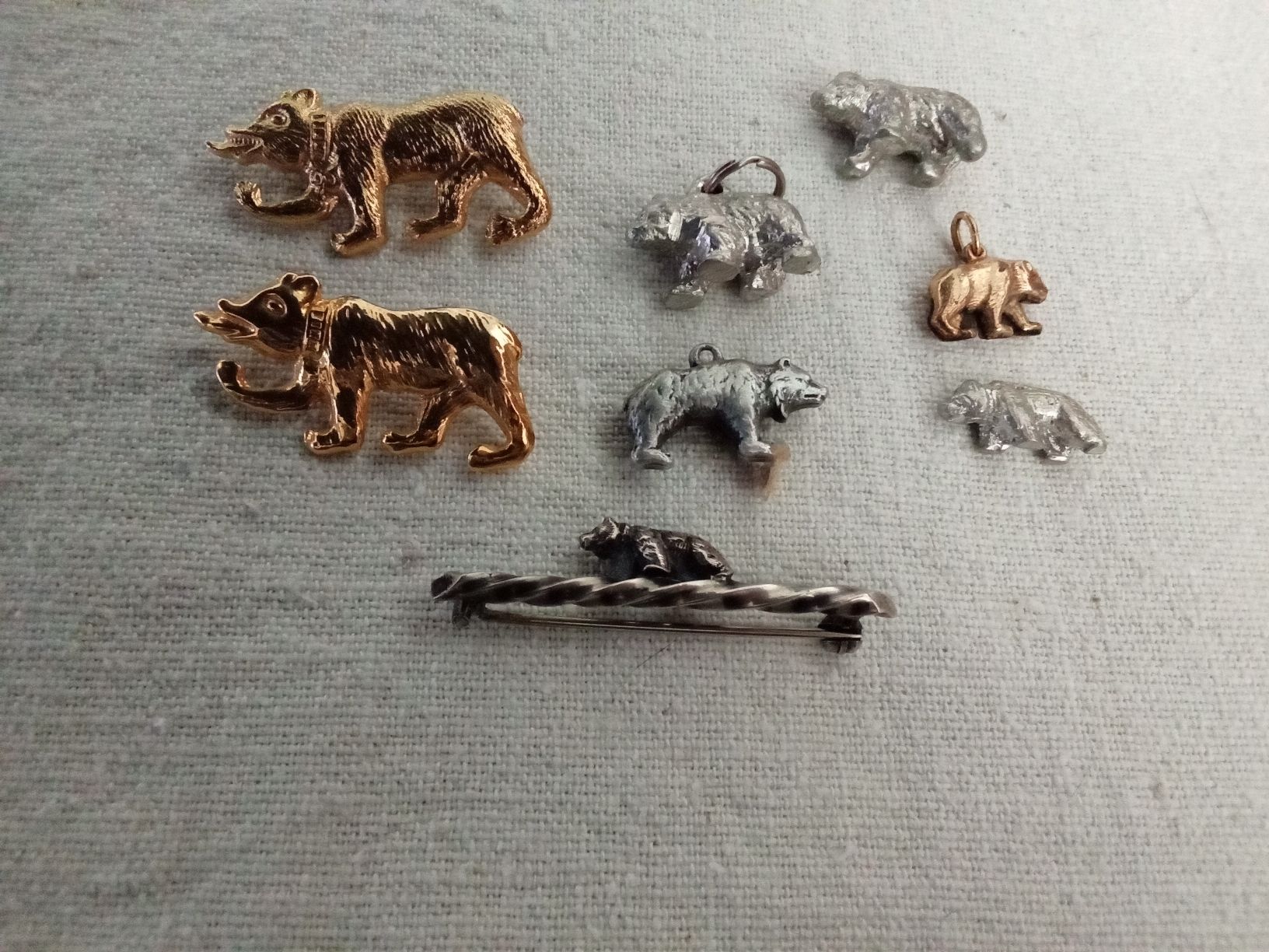 Figuren: 12 BÄRENFIGUREN – Gebraucht aus Muri BE von Alk 2