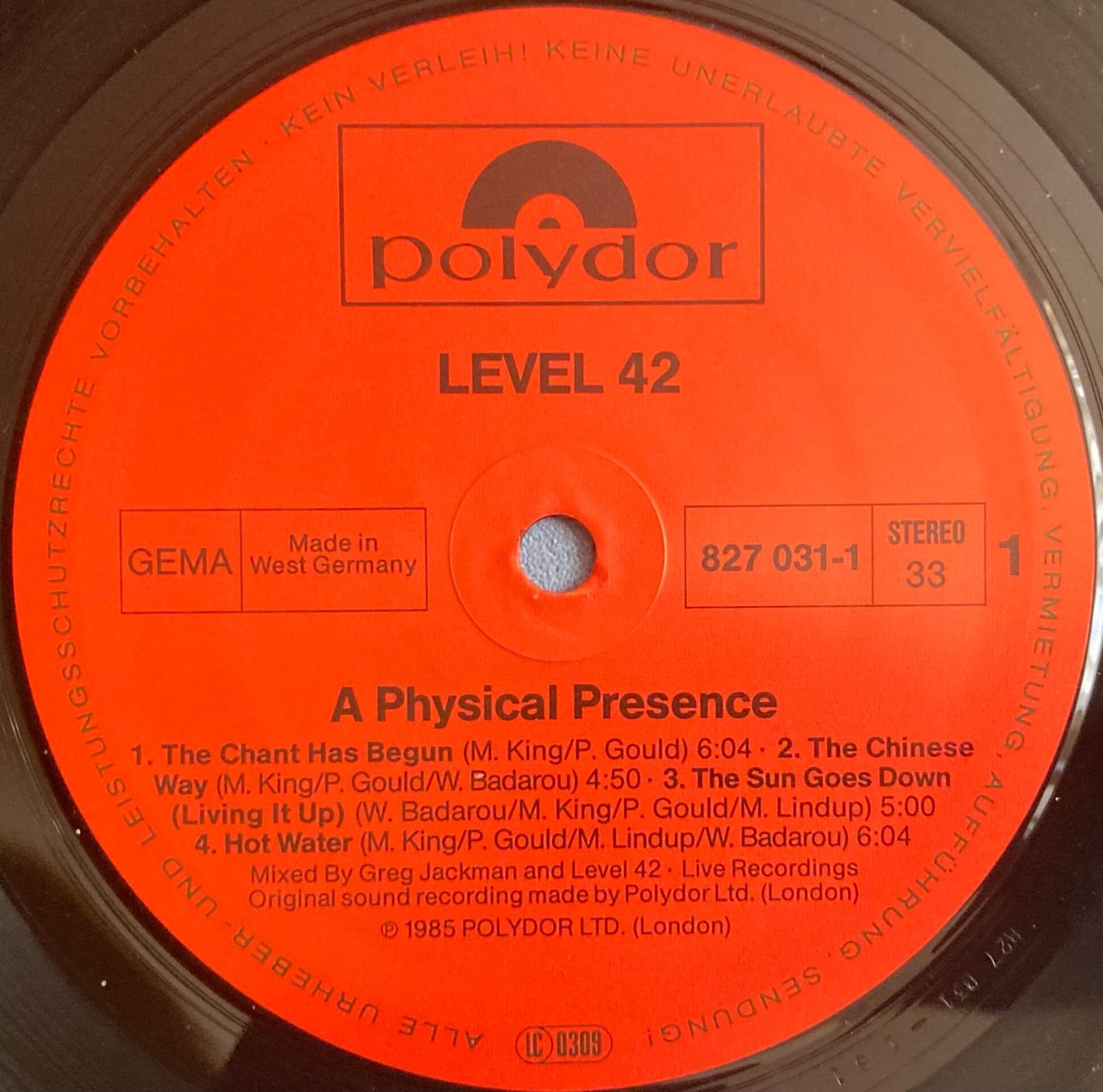 Dischi in vinile: LEVEL 42 - PHYSICAL PRESENCE – Usato da Poliez-Pittet venduto da Newtown-Records 3