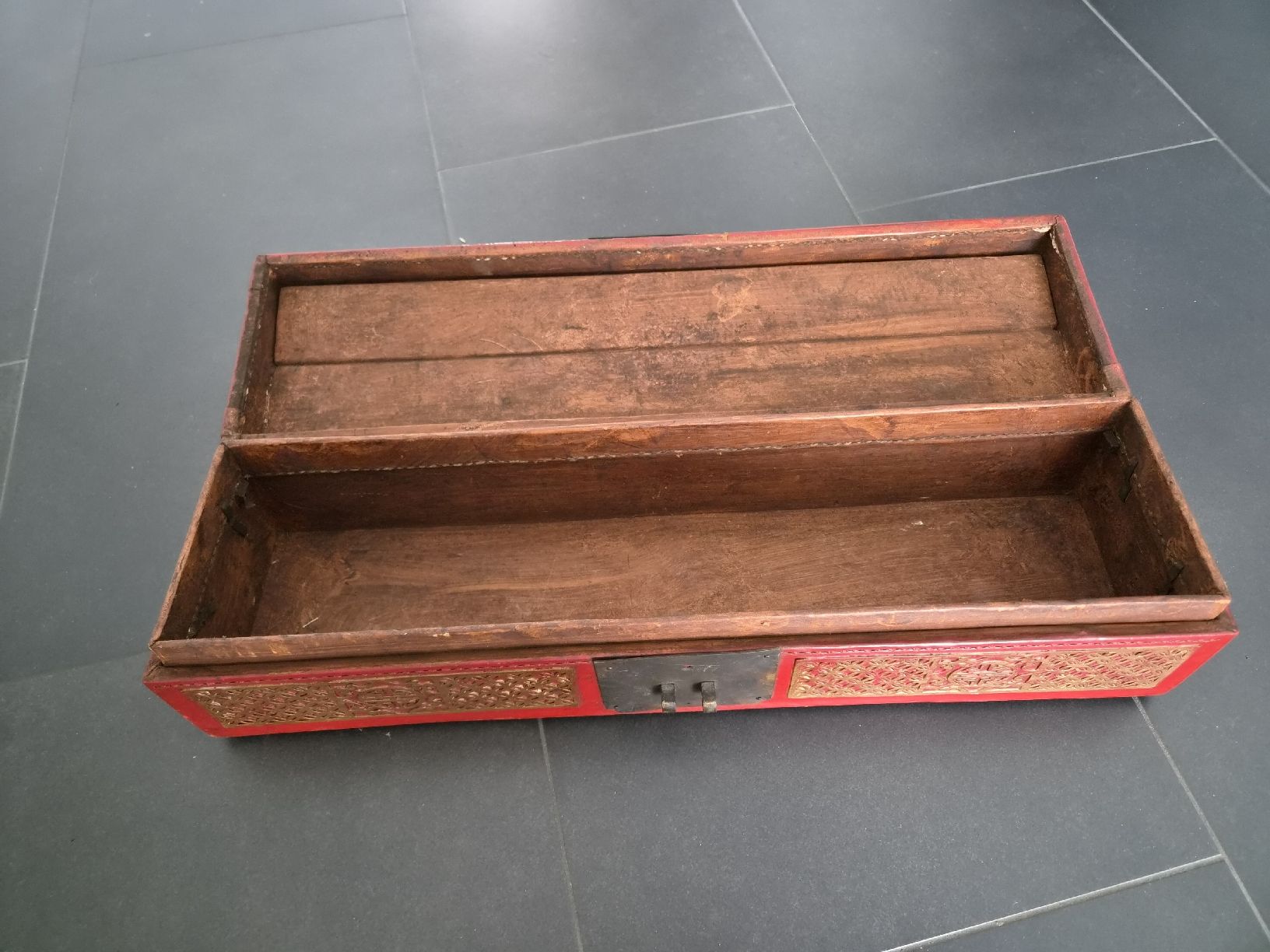 Alle Dekorationen: Schatulle aus Leder/Holz, antik – Gebraucht aus Eich von gipsy1303 1