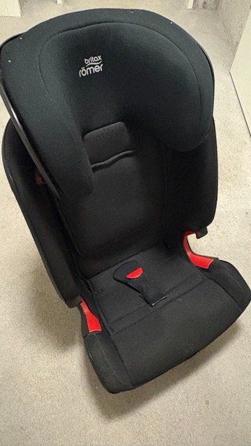 Britax Römer Seggiolini per auto: Britax Römer Advansafix IV M – Usato da Bergdietikon venduto da moritz378