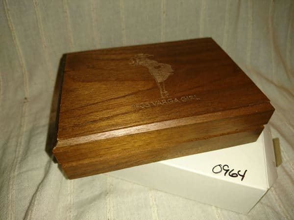 Zippo Accendini: Zippo / Varga Look / 1995 / – Nuovo e nell'imballaggio originale da Cortaillod venduto da signep 9