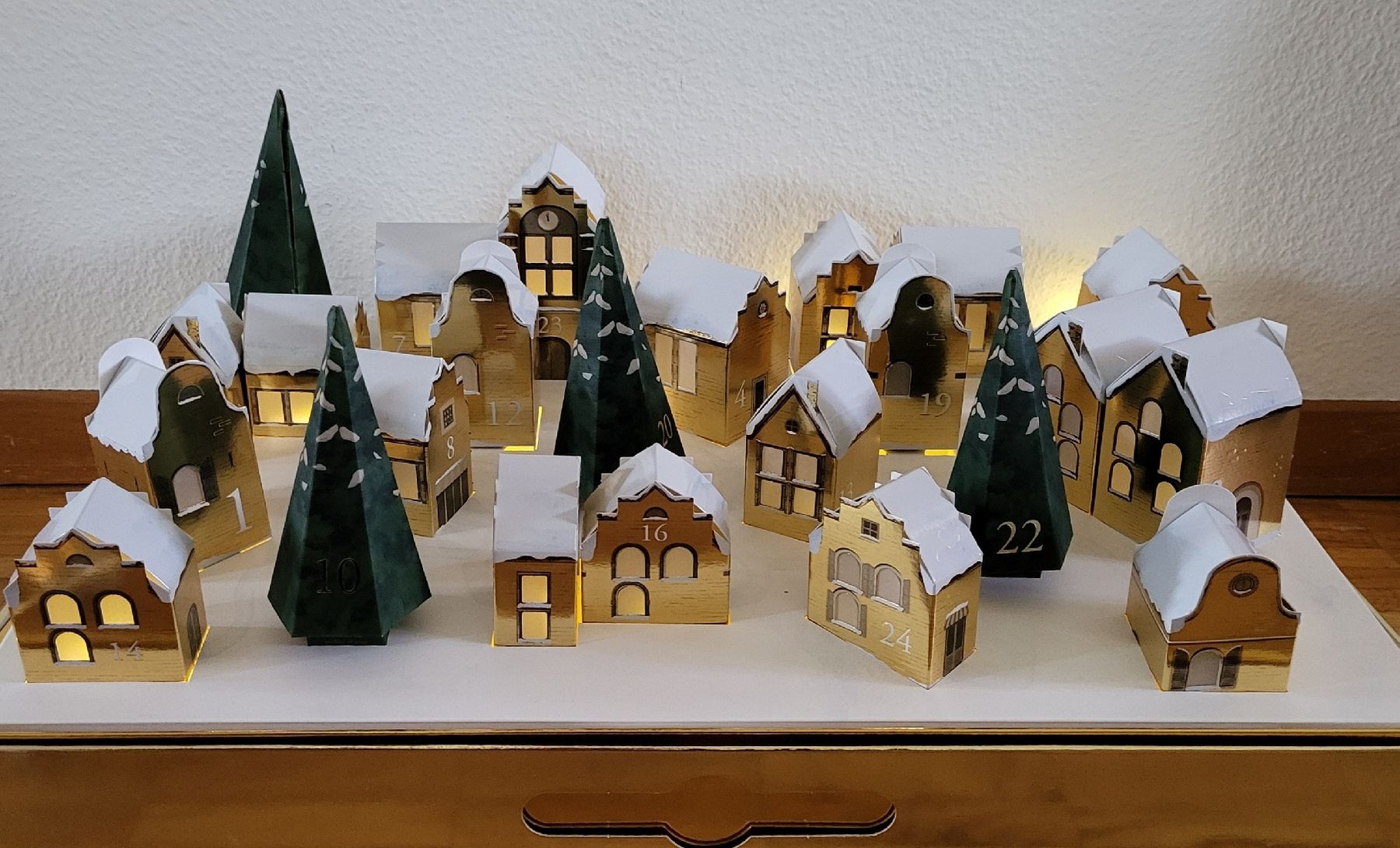 Kalender: Adventskalender 24 Fenstern – Gebraucht aus Winterthur von Baer49