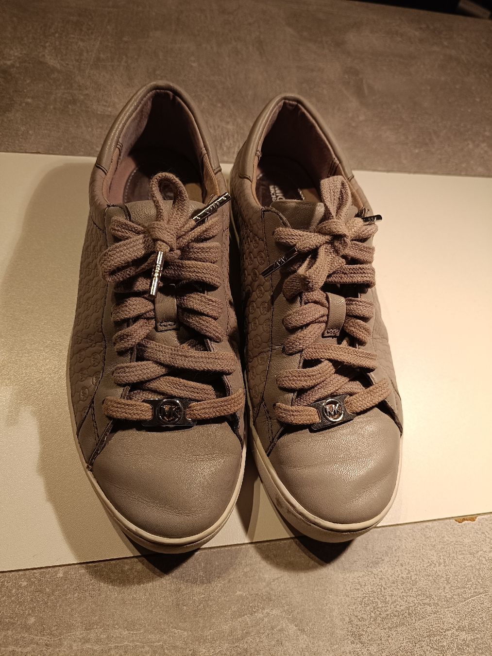 Michael Kors Scarpe da donna: Michael Kors Sneaker Größe 36.5 – Usato da Arbon venduto da Gatto81