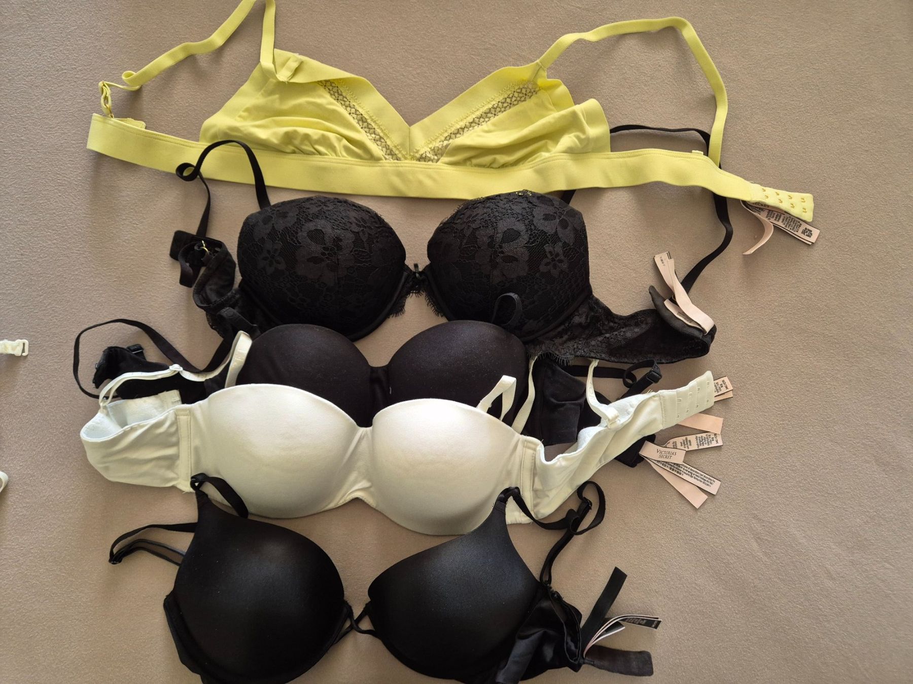 Victoria's Secret Sonstige Unterwäsche: Victoria's Secret BH Set – Gebraucht aus Luzern von Yel_low