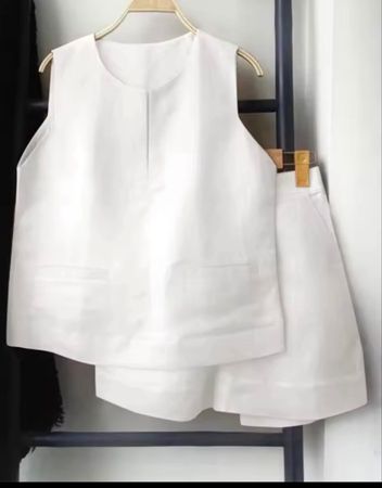Sommerliches, weisses Set, Top und Shorts, Grösse M