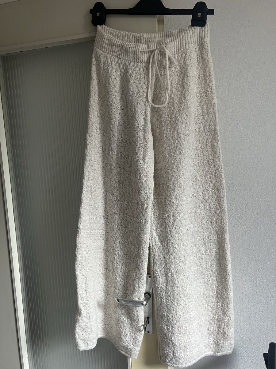Hosen: Strickhose Lady Politan beige  – Gebraucht aus Kirchberg BE von lea_kb6y
