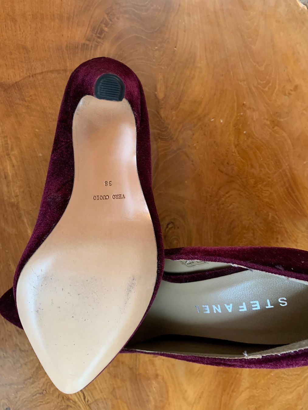 Stefanel Scarpe da donna: Stefanel Samt Pumps gr 38 – Usato da Sempach venduto da katzaana3 1