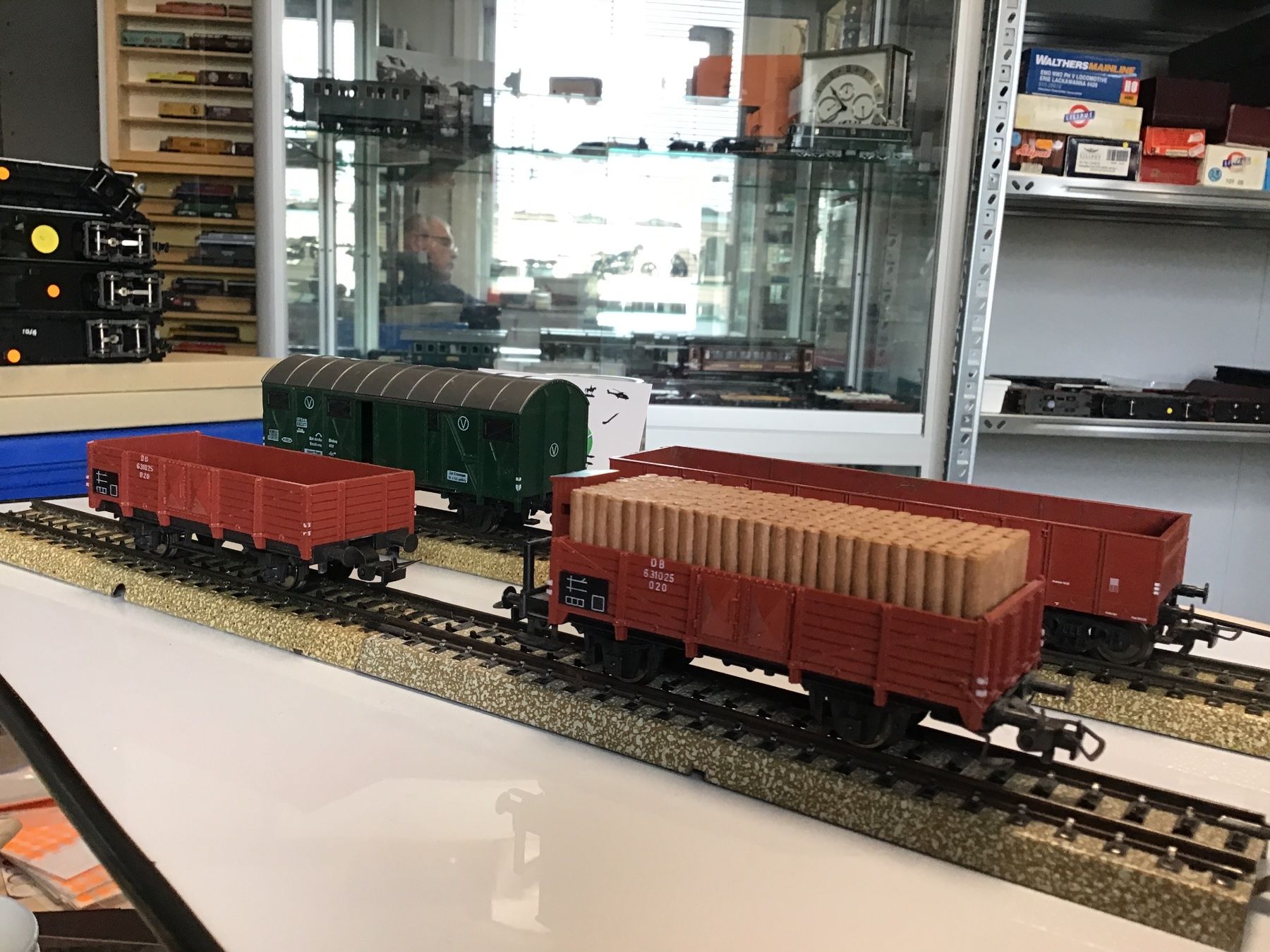 Fleischmann Modelleisenbahnen: FLEISCHMANN Güterwagen SET H0, – Gebraucht aus Männedorf von Modell-Spezialisten 1