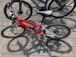 Woom 4 frisch ab Service 