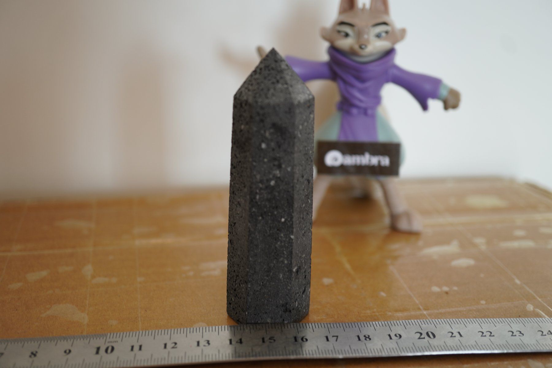 Minerali & Pietre curative: Lava       Spitze   Spanien      9 cm x  2.5 cm – Nuovo e nell'imballaggio originale da Eschenbach SG venduto da topstone 1