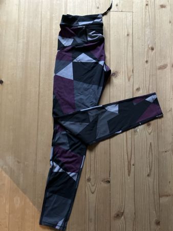 Yoga Sport Leggins Gr. S, gemustert