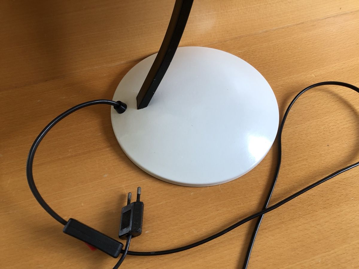 Lampade: Schöne weiss schwarze Tischlampe – Usato da Sirnach venduto da Goforit2001 2