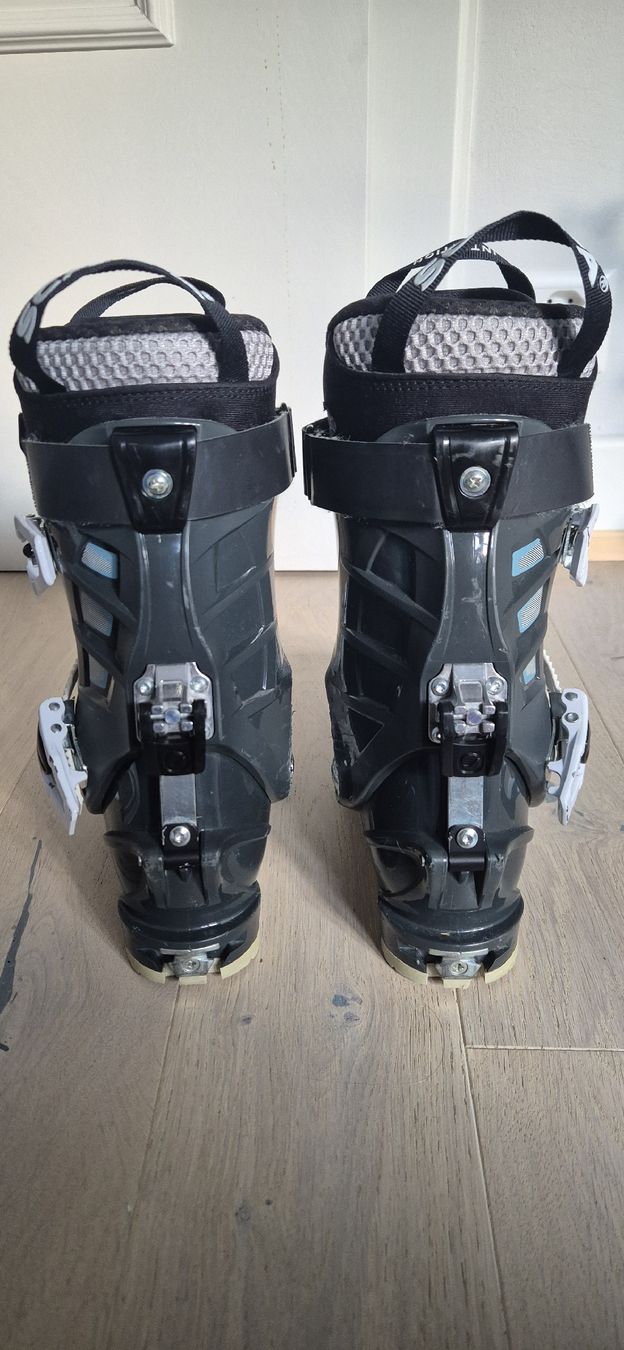 Scarpa Scarpe da donna: Scarpa Magic Skitourenschuh – Usato da Sion venduto da Noepeppi 1