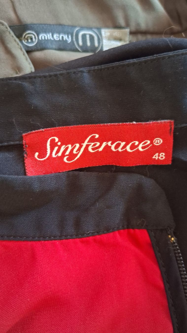 Robes: Simferace Kleid schwarz-rot Grösse 48  – D'occasion à Aarburg par ssi_ckz5 2