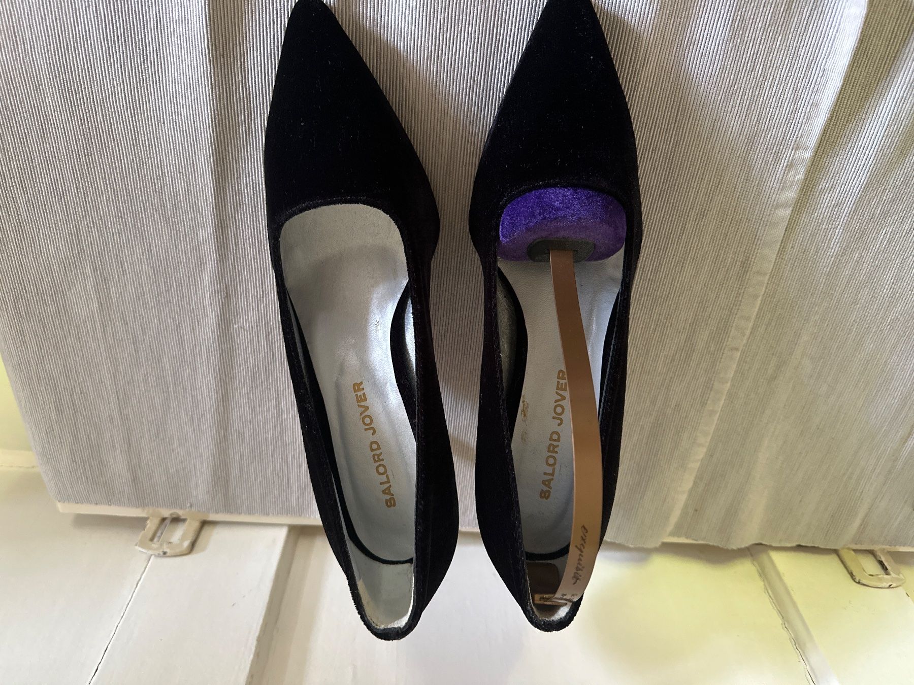 Chaussures femmes: Samtschuhe – Neuf (Voir description) à Chur par cor_m7br 1