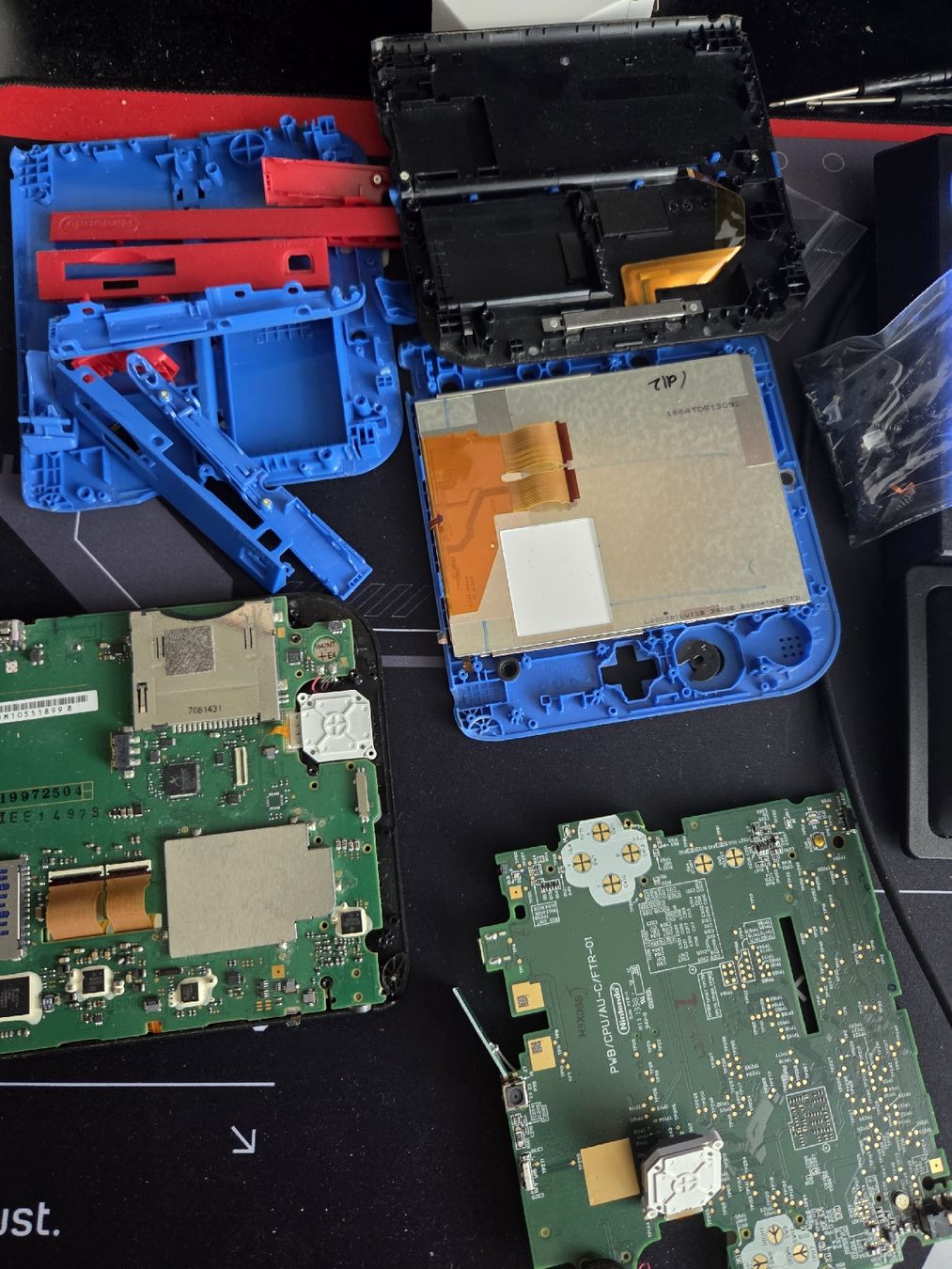 Nintendo Console: 2ds Esatzteile – Difettoso da Dübendorf venduto da Sugoii 1