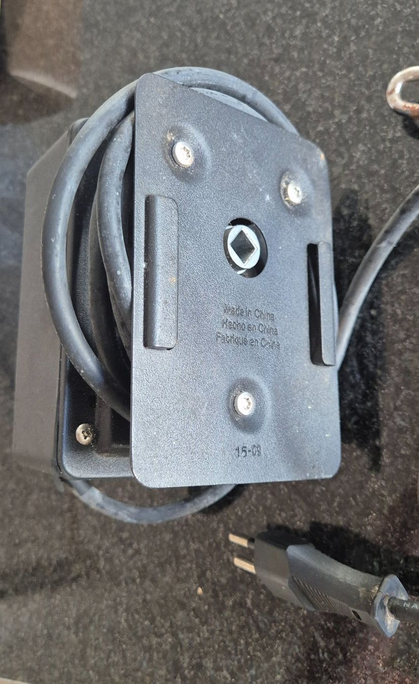 Broil King Griglie: Broil King Baron Grill mit Seitenkocher – Usato da Grüningen venduto da maenimaa 6