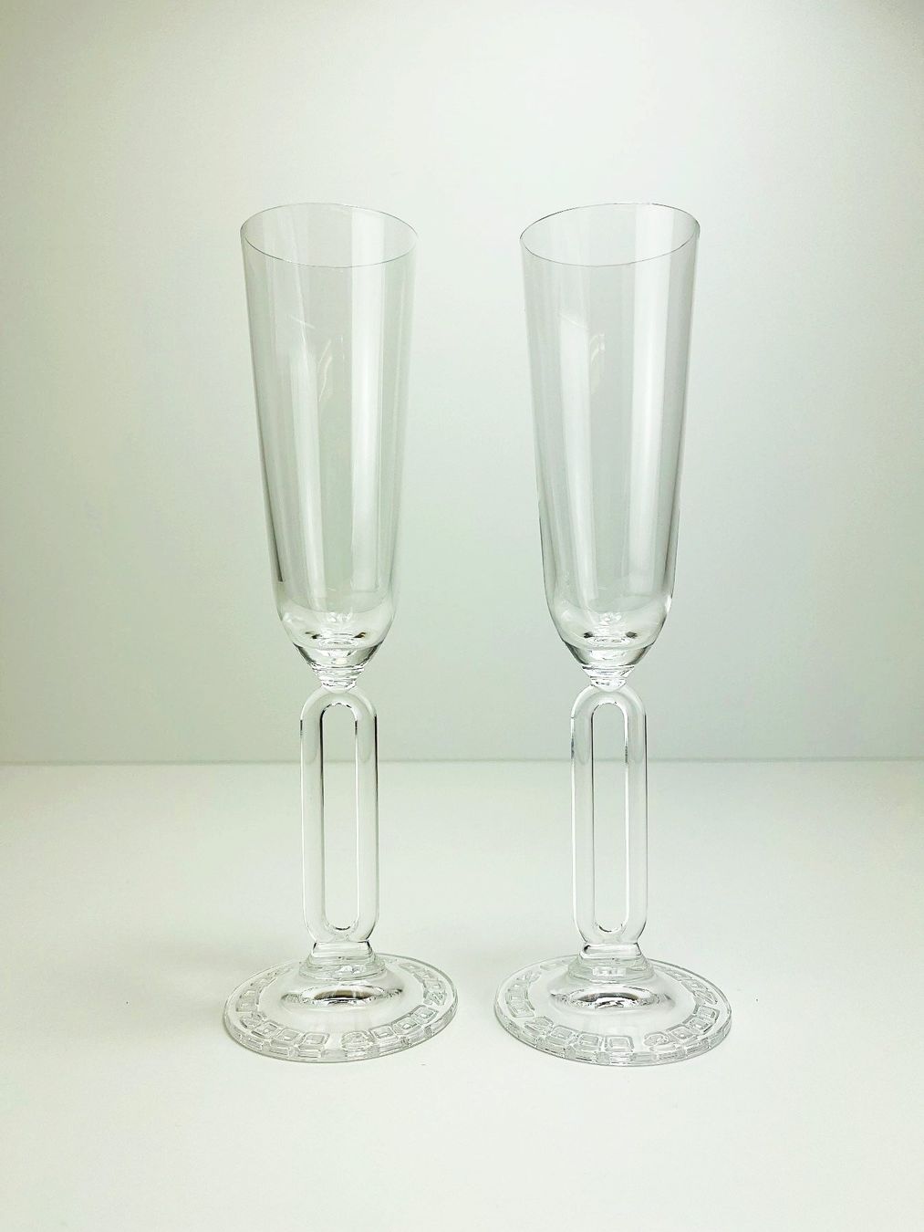 Riedel Bicchieri: 2 RIEDEL Champagnergläser RDL20 Millenium Edition – Usato da Zürich venduto da Arche_Brockenhaus