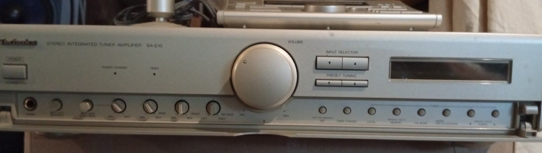 Technics Verstärker: Technis SA-E10 Stereo Tuner Amp. inkl. Fernbedienung – Defekt aus Zénauva von Alois6