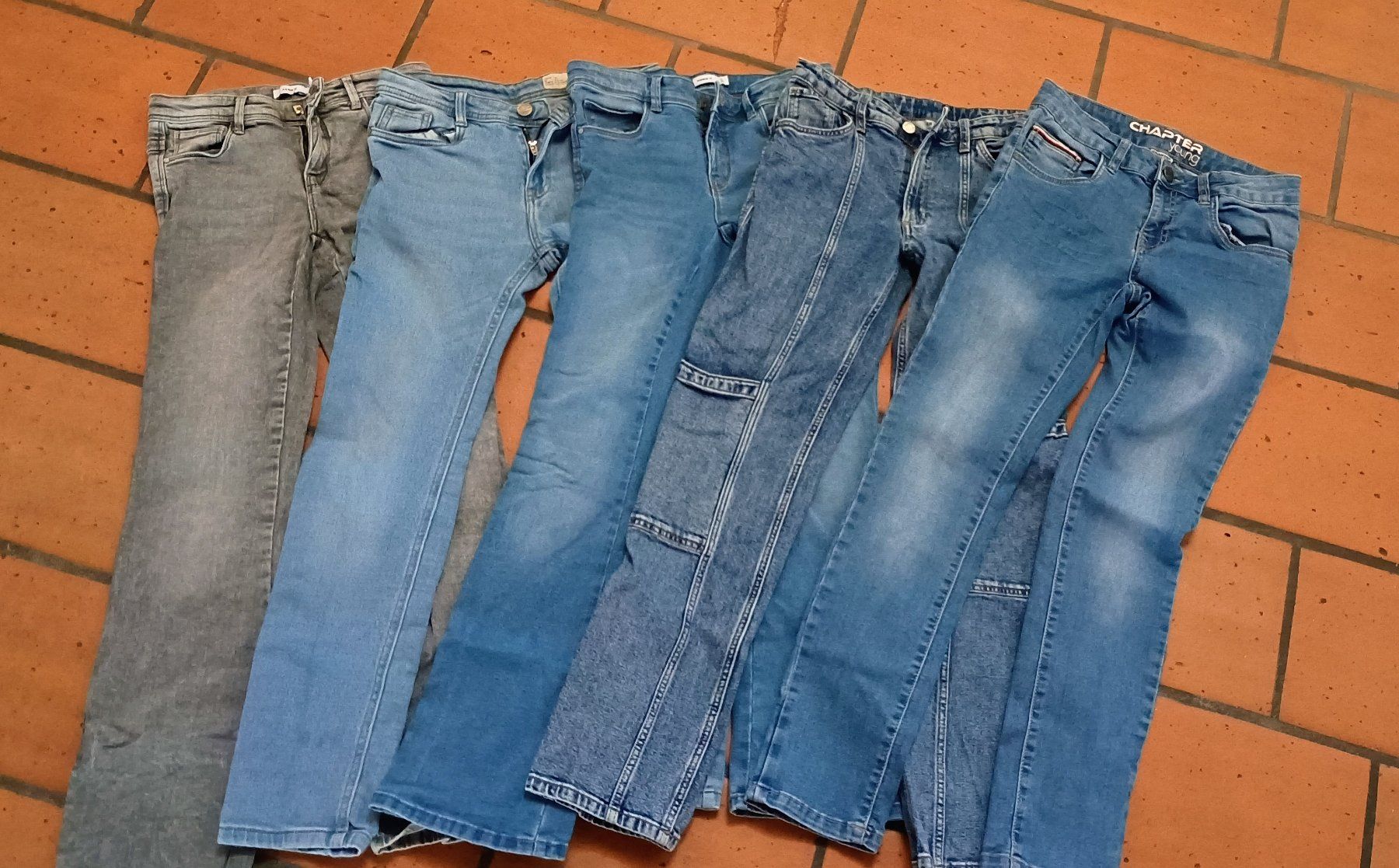 Lotti & Set di vestiti: Hose Paket Jeans für Mädchen 158 – Usato da Berg TG venduto da kboettner77