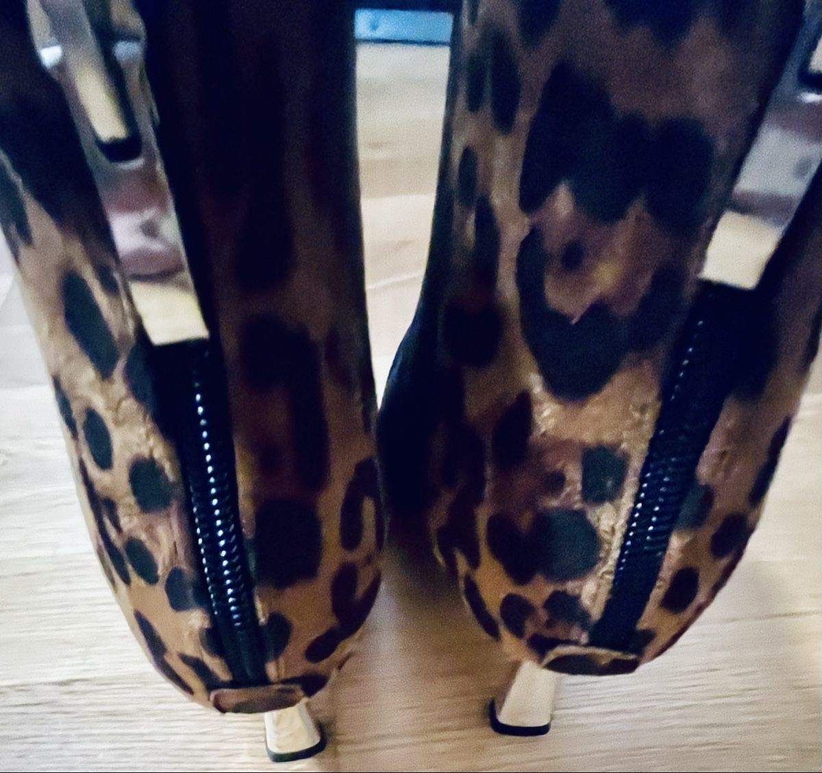 Scarpe da donna: Schicke Leo-Stiefeletten mit Absatz, Gr. 41 – Nuovo (secondo la descrizione) da Gränichen venduto da RetoLexi 3