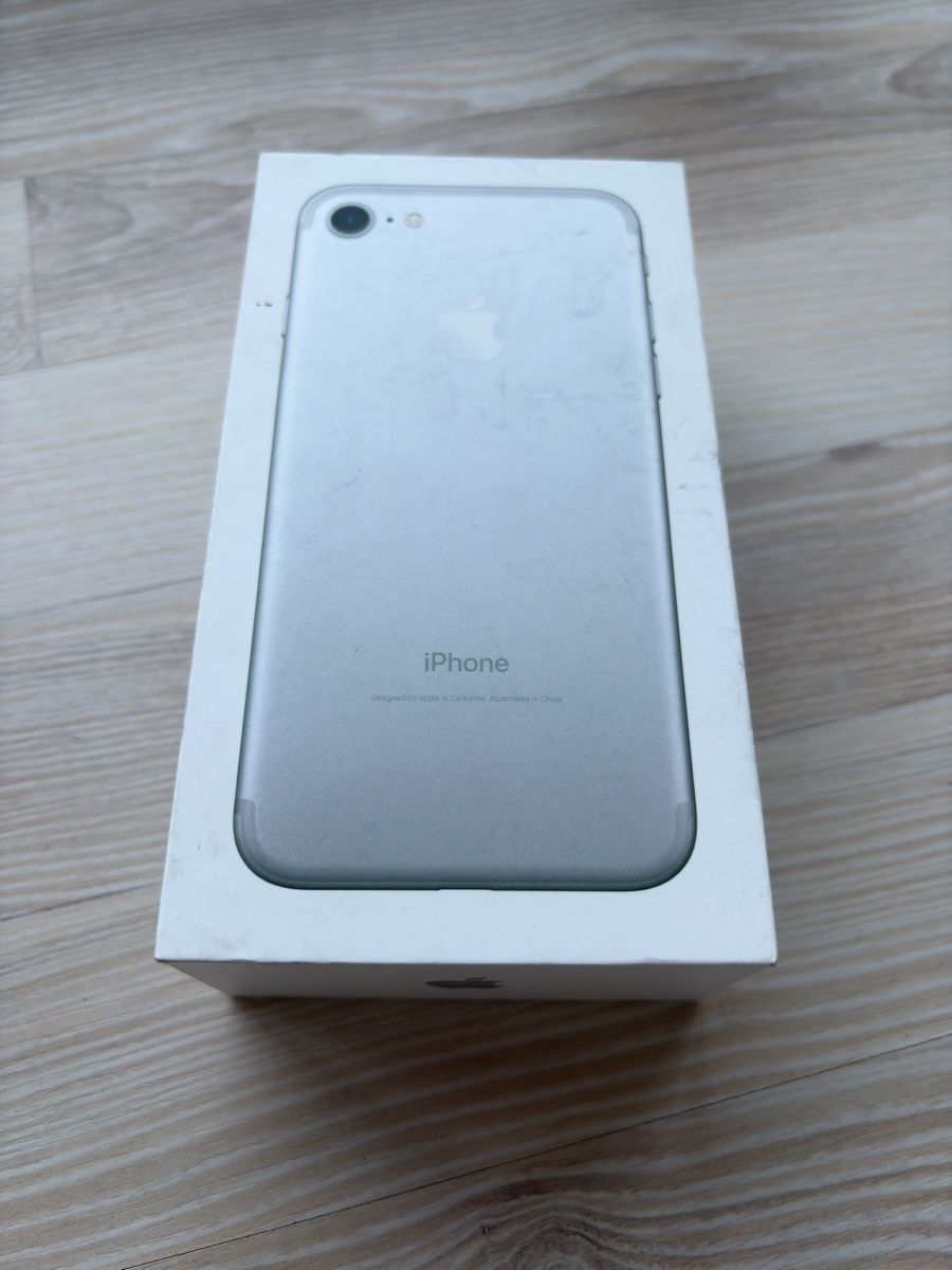 Apple Handys / Smartphones: Apple iPhone 7 Silver 128GB – Gebraucht aus Bünzen von Cozmo82 2