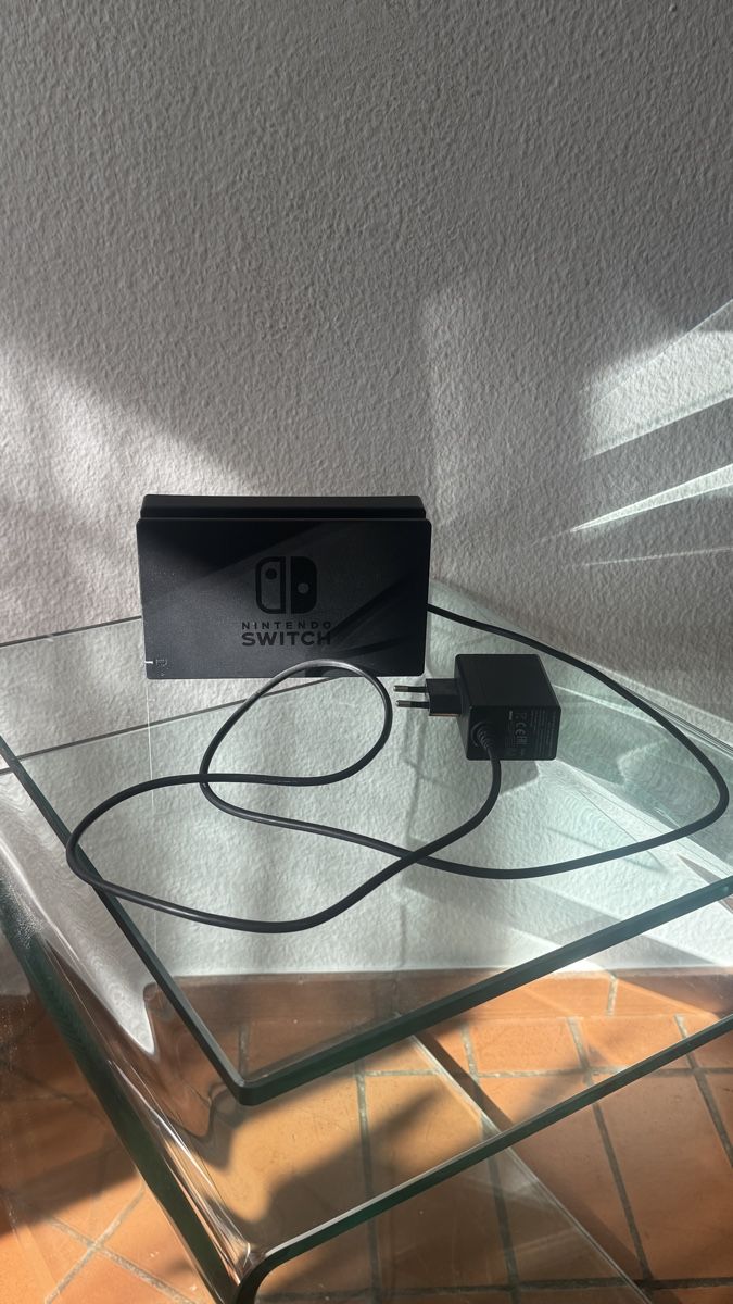 Nintendo Consoles: Nintendo Switch + Spiele  – D'occasion à Zürich par tit_v7fk 3