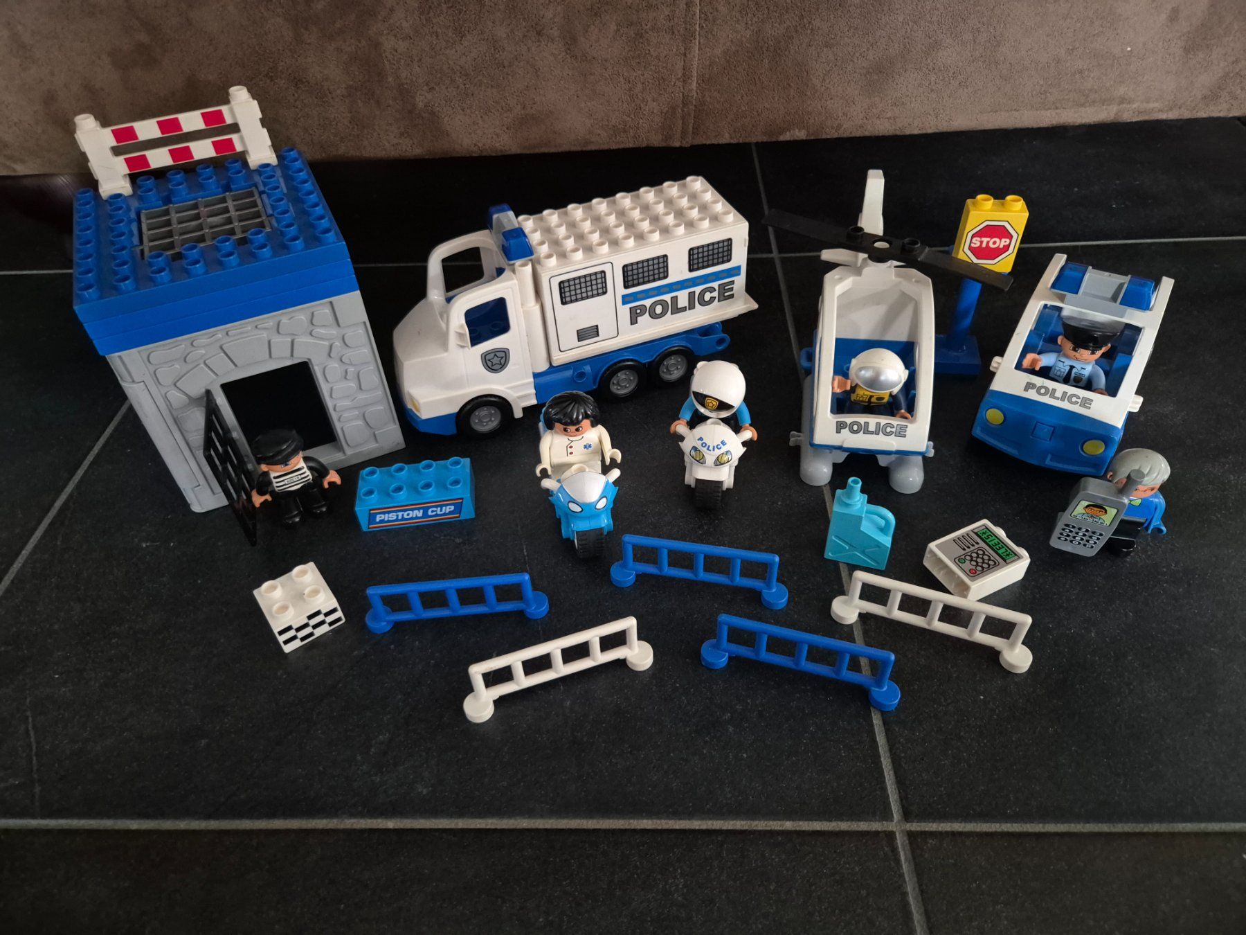 Giocattoli: Lego Duplo Set Polizei (1001) – Usato da Münchwilen TG venduto da VT-Trader