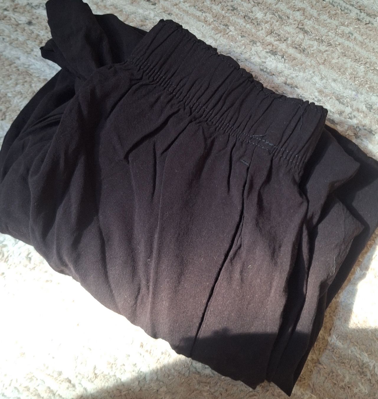 H&M Pantaloni: pantalon noir fin – Nuovo (secondo la descrizione) da  venduto da  1
