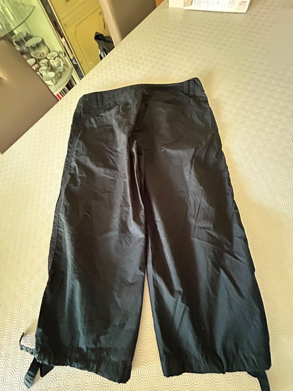 Hosen: Pantaloni cotone nero 3/4 tg.44 – Gebraucht aus Melano von H-Sara 1