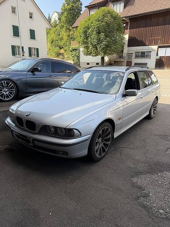 Autos: BMW E39 Kombi 520i  Deutsche Zulassung  – Gebraucht aus Münchwilen AG von Vinnis